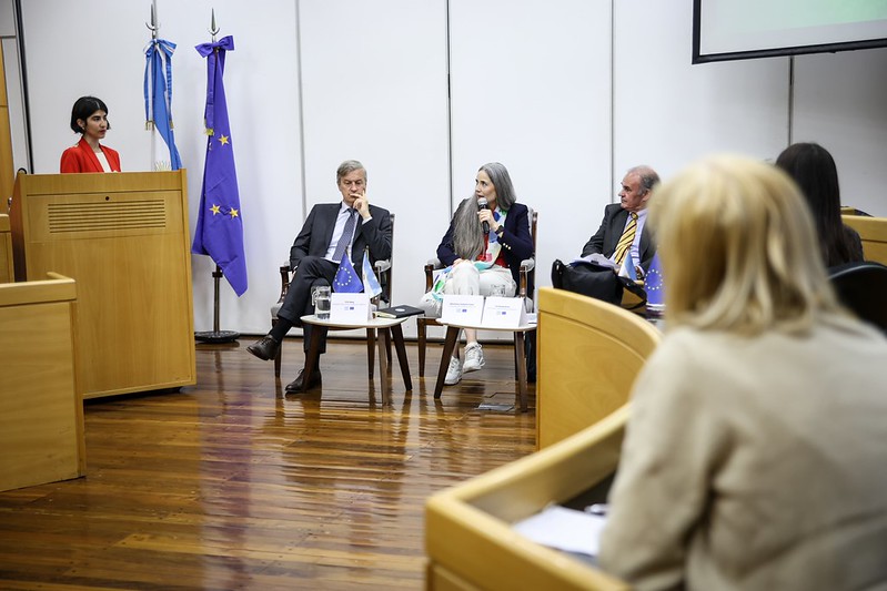 Mariana Castaño Cano como experta invitada Fotos de la Delegación de la UE en Agentina