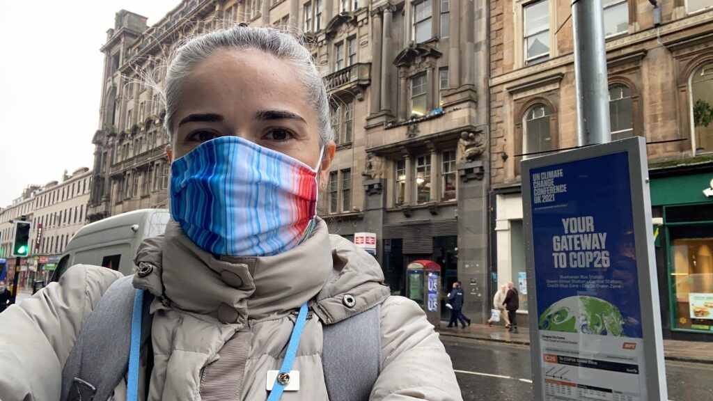 Mariana Castaño Cano couvre la COP26 à Glasgow en 2021.